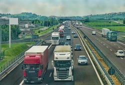 Novost v Luki Koper za kontejnerska tovorna vozila