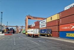 Luka Koper rekordno leto 2025: ključno vozlišče evropske logistike raste – ste pripravljeni? Mi smo.