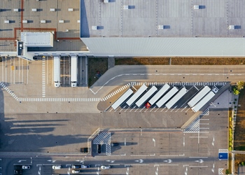 Truck announcement sytem in the port